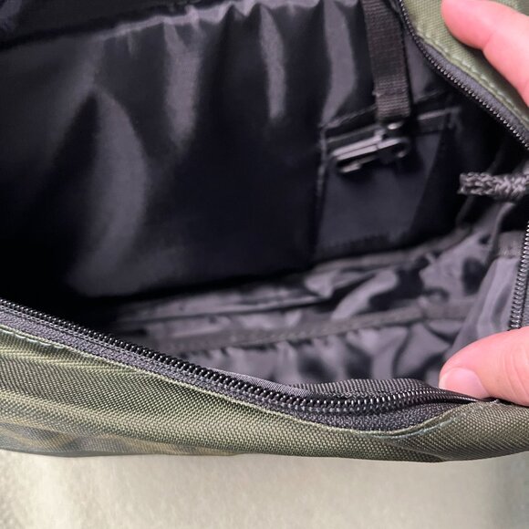 BOCO GEAR Sling Bag, Large – Olive The Mountains - Picture 3 of 6